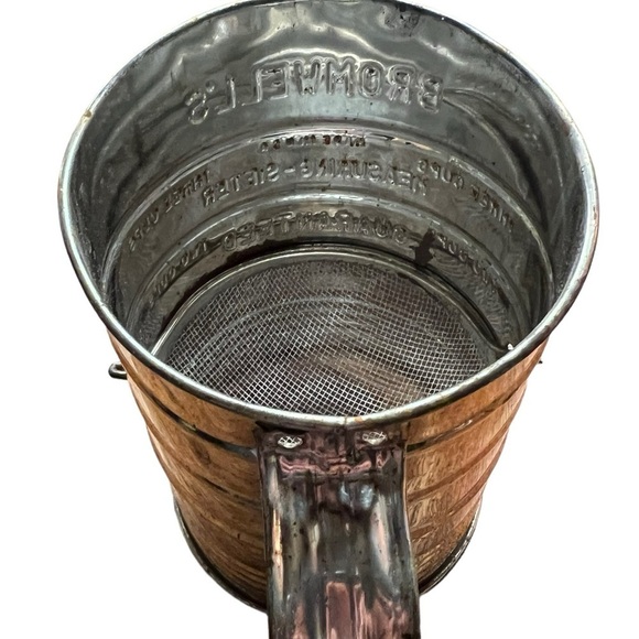 Vintage Flour Sifter CC Bromwell’s - Picture 1 of 4